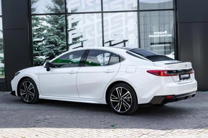 Седан Toyota Camry 2024 года, 4499000 рублей, Ульяновск
