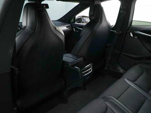 Лифтбек Tesla Model S 2018 года, 3176016 рублей, Москва