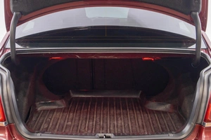 Седан Toyota Avensis 2005 года, 789000 рублей, Барнаул