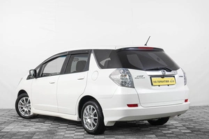 Универсал Honda Fit Shuttle 2012 года, 1099000 рублей, Кемерово