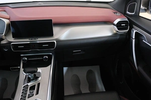 Внедорожник Geely Coolray 2023 года, 1799000 рублей, Омск