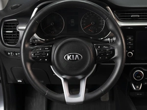 Седан Kia Rio 2020 года, 1695000 рублей, Омск
