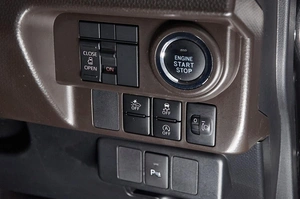 Минивэн Toyota Roomy 2021 года, 999000 рублей, Красноярск