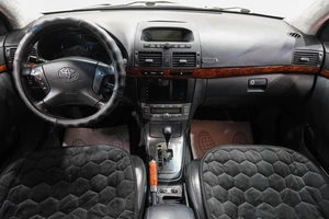Седан Toyota Avensis 2004 года, 699000 рублей, Новокузнецк