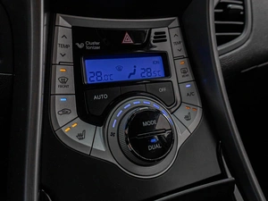 Седан Hyundai Avante 2012 года, 1153000 рублей, Краснодар