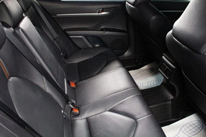 Седан Toyota Camry 2019 года, 3099000 рублей, Сургут