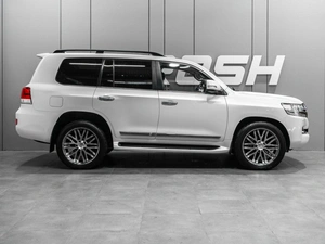 Внедорожник Toyota Land Cruiser 2018 года, 6720000 рублей, Тюмень