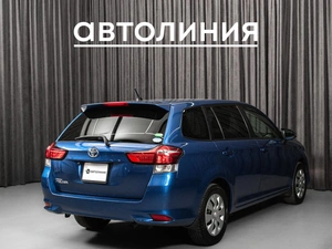 Универсал Toyota Corolla Fielder 2017 года, 1149000 рублей, Красноярск