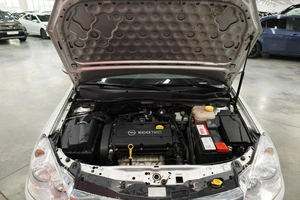 Седан Opel Astra 2011 года, 915000 рублей, Курск