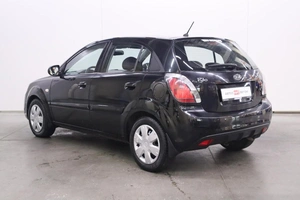 Хэтчбек Kia Rio 2010 года, 570000 рублей, Брянск
