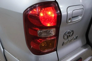 Внедорожник Toyota RAV4 2004 года, 899000 рублей, Новокузнецк