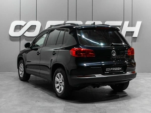 Внедорожник Volkswagen Tiguan 2013 года, 1544000 рублей, Тюмень