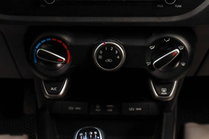 Хетчбэк Kia Rio X-Line 2018 года, 1539000 рублей, Челябинск