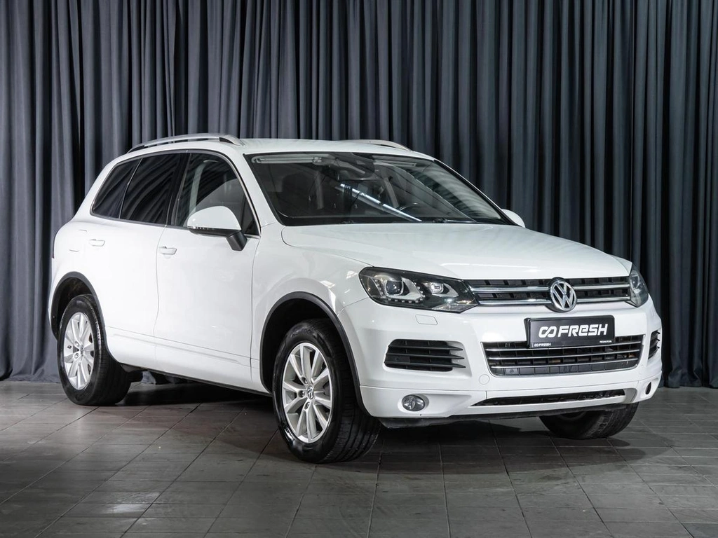 Внедорожник Volkswagen Touareg 2014 года, 2290000 рублей, Волгоград