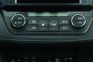 Внедорожник Toyota RAV4 2018 года, 2949000 рублей, Омск