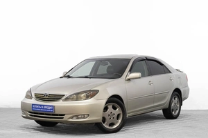 Седан Toyota Camry 2001 года, 689000 рублей, Барнаул