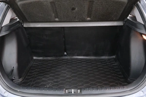 Хетчбэк Kia Rio X-Line 2019 года, 1699000 рублей, Омск