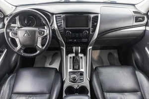 Внедорожник Mitsubishi Pajero Sport 2019 года, 2989000 рублей, Барнаул