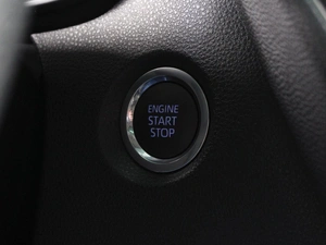 Седан Toyota Corolla 2023 года, 2250000 рублей, Минеральные Воды