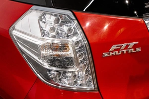 Универсал Honda Fit Shuttle 2012 года, 949000 рублей, Барнаул