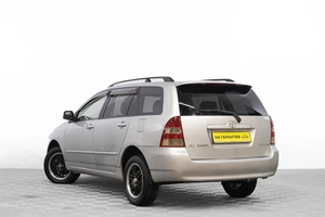 Универсал Toyota Corolla Fielder 2000 года, 589000 рублей, Барнаул