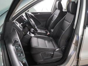 Внедорожник Volkswagen Tiguan 2011 года, 1399000 рублей, Воронеж
