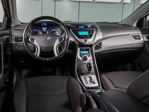 Седан Hyundai Elantra 2012 года, 899000 рублей, Воронеж