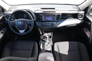Внедорожник Toyota RAV4 2018 года, 2320000 рублей, Брянск