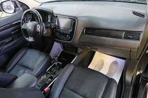 Внедорожник Mitsubishi Outlander 2018 года, 3249000 рублей, Омск