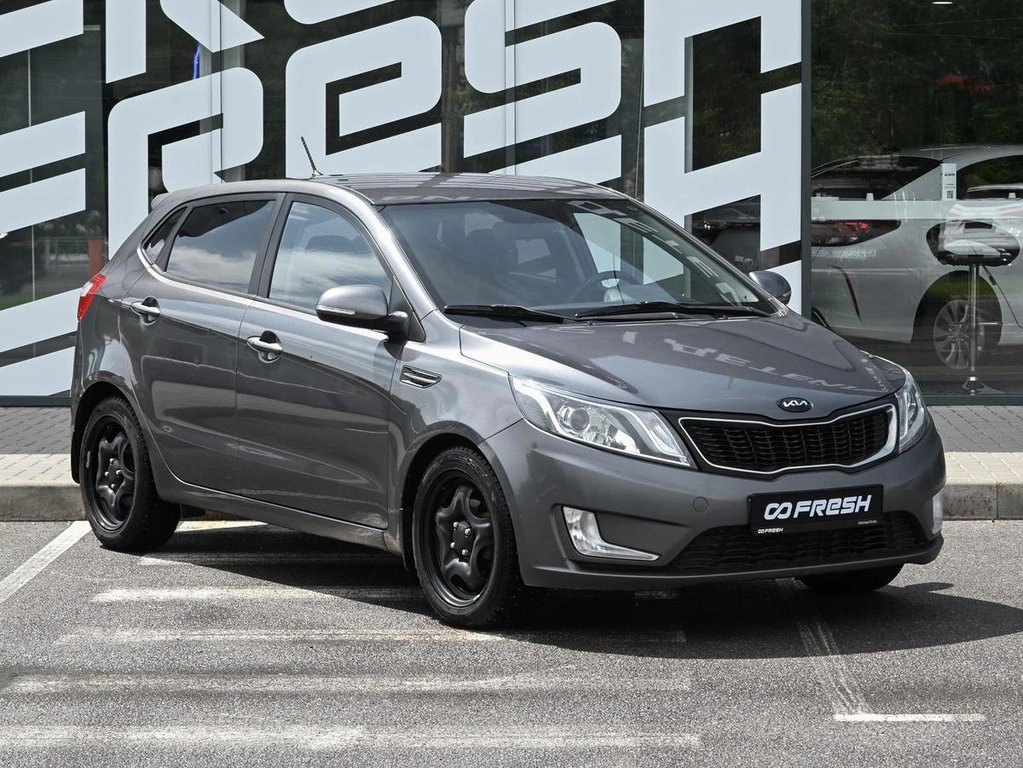 Хетчбэк Kia Rio 2012 года, 860000 рублей, Волгоград
