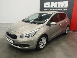Хэтчбек Kia Ceed 2014 года, 1250000 рублей, Курск