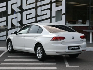 Седан Volkswagen Passat 2016 года, 1700000 рублей, Волгоград