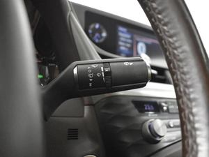 Седан Lexus ES 2021 года, 3386100 рублей, Казань