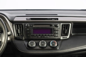 Внедорожник Toyota RAV4 2016 года, 2499000 рублей, Новосибирск
