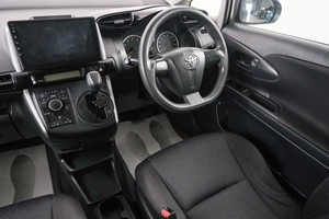 Минивэн Toyota Wish 2016 года, 1639000 рублей, Красноярск