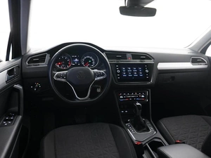 Внедорожник Volkswagen Tiguan 2022 года, 2419055 рублей, Москва