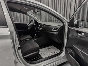 Седан Hyundai Solaris 2019 года, 960000 рублей, Красноярск