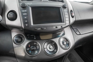 Внедорожник Toyota RAV4 2011 года, 1449000 рублей, Барнаул