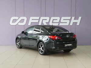 Седан Opel Astra 2013 года, 715000 рублей, Тверь