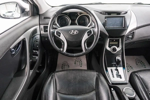 Седан Hyundai Avante 2011 года, 1199000 рублей, Красноярск