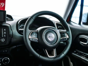 Внедорожник Jeep Renegade 2015 года, 990000 рублей, Красноярск
