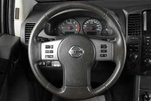 Пикап Nissan Navara 2011 года, 1699000 рублей, Тюмень