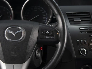 Хетчбэк Mazda 3 2011 года, 850000 рублей, Омск