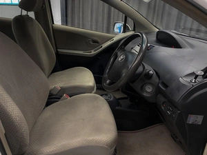 Хетчбэк Toyota Vitz 2007 года, 520000 рублей, Красноярск