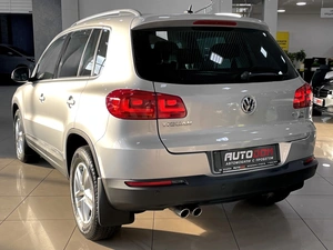 Внедорожник Volkswagen Tiguan 2011 года, 1387000 рублей, Солонцы