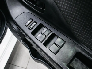 Хетчбэк Toyota Vitz 2019 года, 1050000 рублей, Красноярск