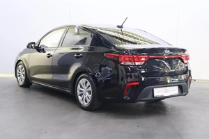 Седан Kia Rio 2019 года, 1390000 рублей, Брянск