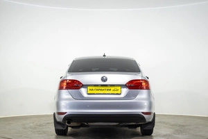 Седан Volkswagen Jetta 2013 года, 1109000 рублей, Оренбург