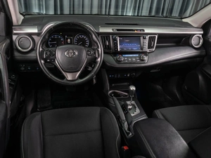 Внедорожник Toyota RAV4 2017 года, 2119000 рублей, Тюмень