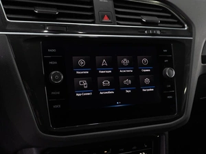 Внедорожник Volkswagen Tiguan 2021 года, 4079000 рублей, Тюмень